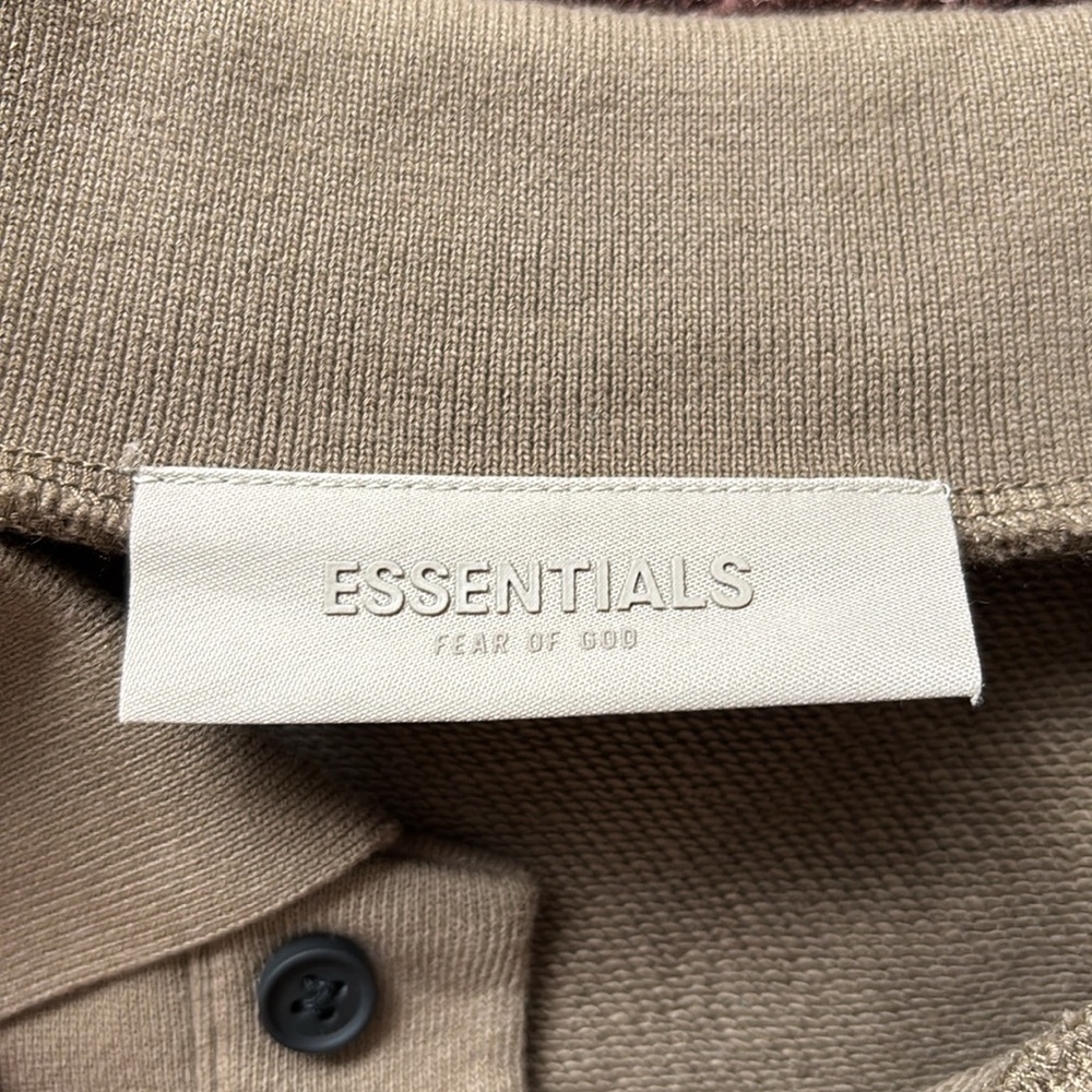 Men’s Essentials Collared Sweatshirt - Picture 3 of 4